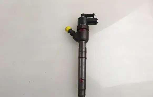 Fuel injector