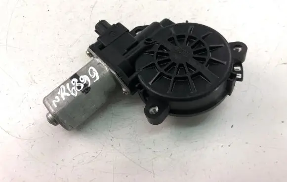 Mazda 3 I Front door window regulator motor GA558LN
