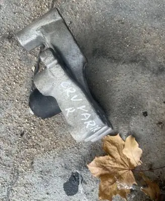 Honda CR-V Engine mount bracket DDFF