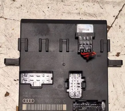 Audi A4 S4 B6 8E 8H Comfort/convenience module 8E0907279C 11032003