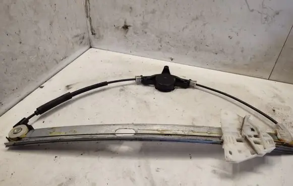 Subaru Forester SH Rear window lifting mechanism without motor
