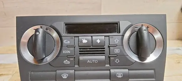 Audi A3 S3 8P Climate control unit 8P0820043AG A2C53242446