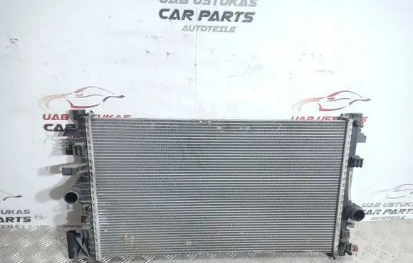 Opel Insignia A Coolant radiator 13241725