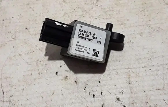 Porsche Panamera (970) Airbag deployment crash/impact sensor 97061822102