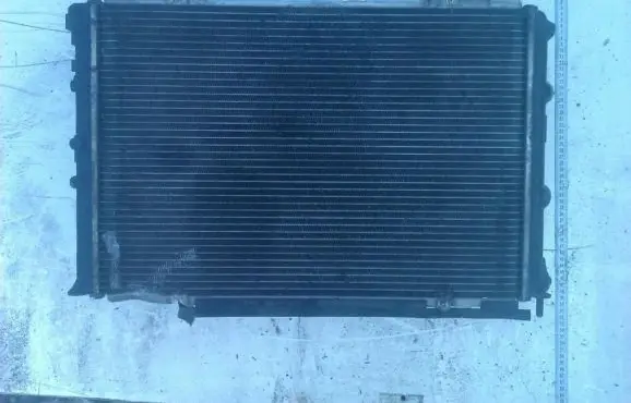 Renault Megane I Coolant radiator A400I580P30