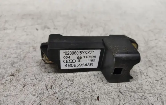 Audi A6 S6 C5 4B Airbag deployment crash/impact sensor 4B0959643B