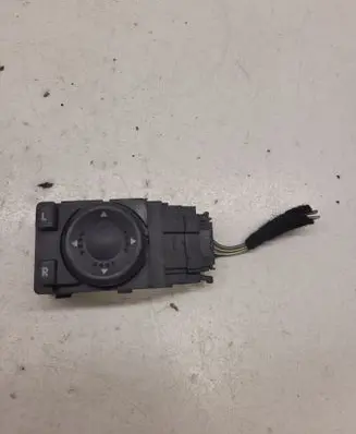 Volkswagen PASSAT B5.5 Wing mirror switch 3B1959565B