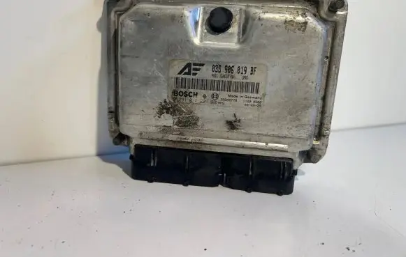 Ford Mondeo MK IV Engine control unit/module 038906019BF 28SA4779 0281010221