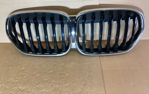 BMW X1 F48 F49 Front bumper upper radiator grill 511318517811