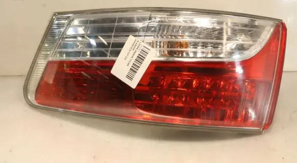 Toyota Avensis T270 Rear/tail lights