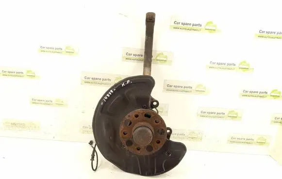 Mercedes-Benz E W211 Front wheel hub 2113302020 2113303720