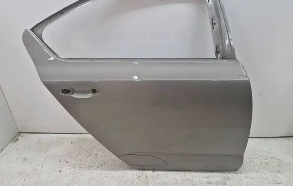 Skoda Octavia Mk3 (5E) Rear door 