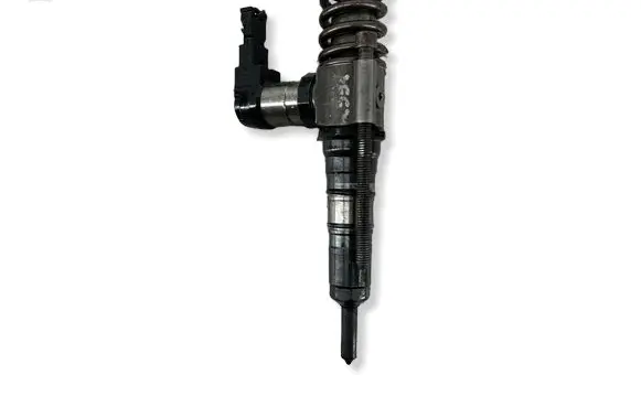 Audi A3 S3 8P Fuel injector 03G130073T