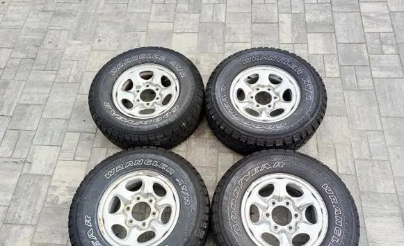 Nissan Pathfinder WD21 R15 steel rim
