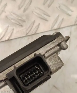 Volvo V60 Distronic sensor radar 31406561