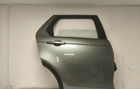 Land Rover Discovery Sport Rear door