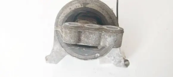 Opel Zafira A Engine mount bracket AL226
