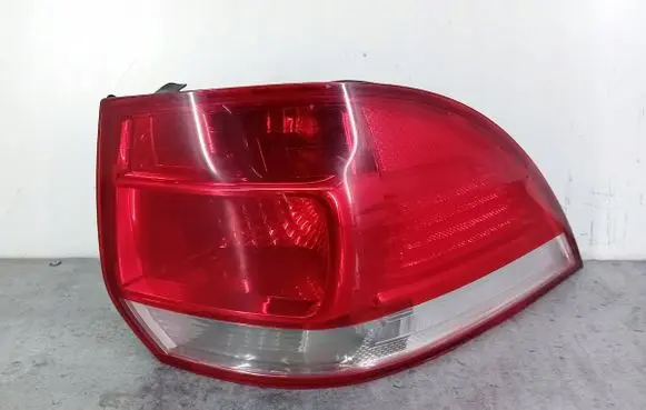 Volkswagen Golf V Rear/tail lights