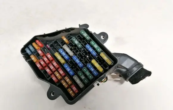 Audi A6 S6 C5 4B Fuse box set