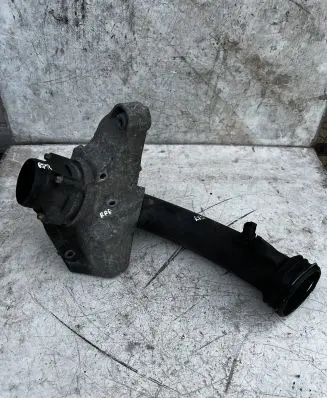 Mercedes-Benz C W204 Intercooler pipe mounting bracket A6460980207 A6462230604