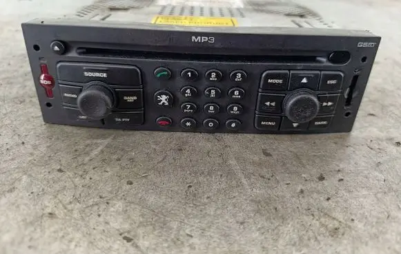 Peugeot 207 Radio/CD/DVD/GPS head unit 