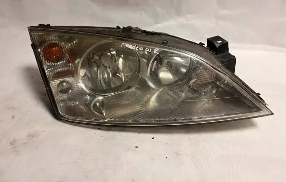 Ford Mondeo Mk III Headlight/headlamp 1S7113005AJ 0301174202