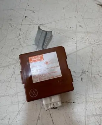 Toyota Corolla E110 Door control unit/module 8974112210 1513006571