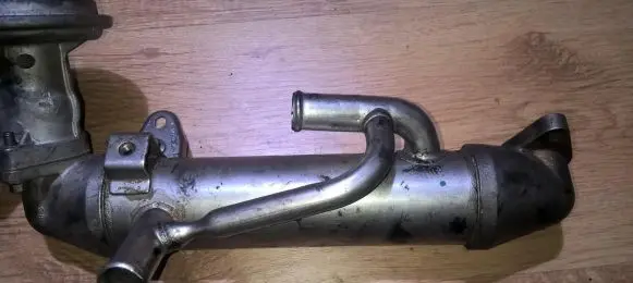 EGR valve cooler