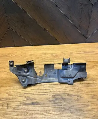 Opel Vivaro Other engine bay part 320932448R