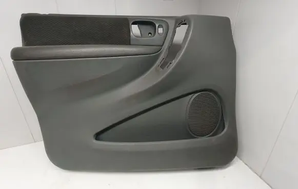 Chrysler Grand Voyager IV Front door card panel trim 0SE89TRMAA UV331D5AA
