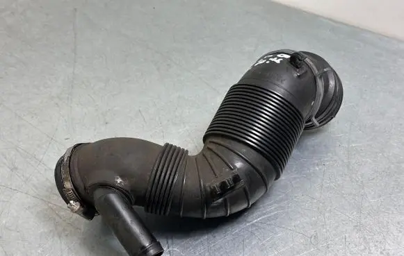 Volkswagen Passat Alltrack Turbo air intake inlet pipe/hose 3E0129654