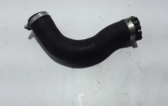 Intercooler hose/pipe