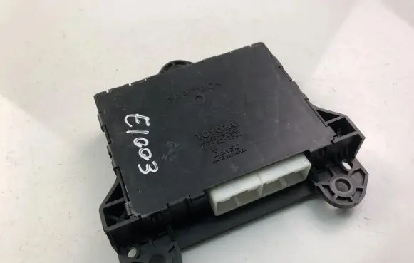 Toyota Prius (XW30) Other control units/modules 8865047051