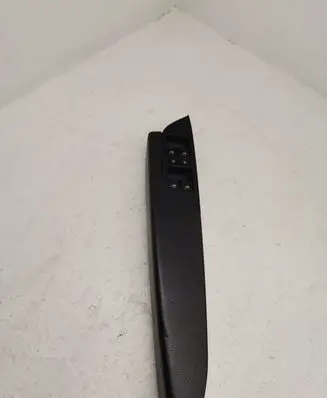Volkswagen Touareg II Front door window switch trim 7P2857858
