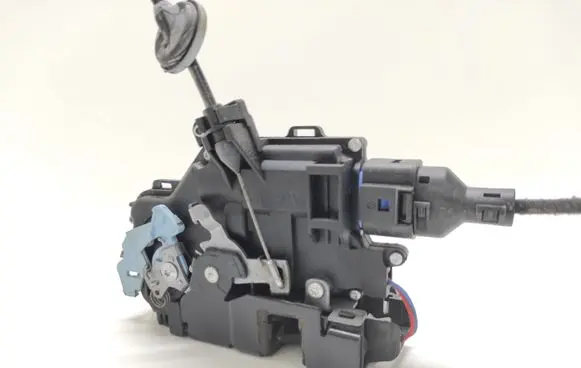 Volkswagen Caddy Front door lock 3D2837015K