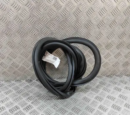Audi Q2 - Rubber seal rear door 81A833721A