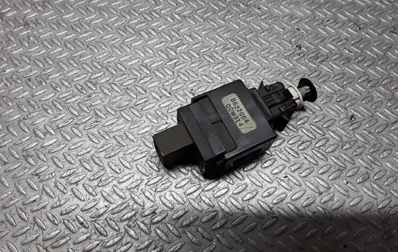 Volvo V70 Brake pedal sensor switch 8622064