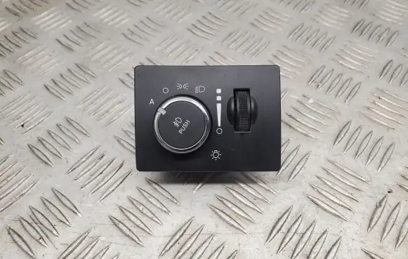 Jeep Grand Cherokee Light switch P68258718AB