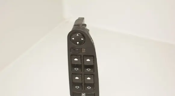 BMW 5 E39 Electric window control switch 6907110