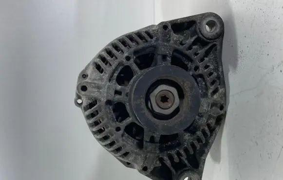 BMW 3 E46 Generator/alternator 1435429 2541961A