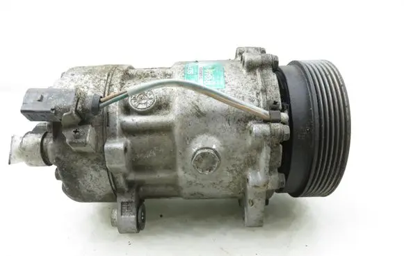Volkswagen Golf IV Air conditioning (A/C) compressor (pump) 1J0820803F