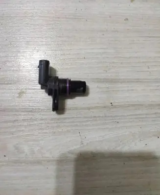 Skoda Scala Camshaft position sensor 04C907601K
