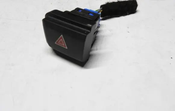 Peugeot 208 Hazard light switch 96750916Z0