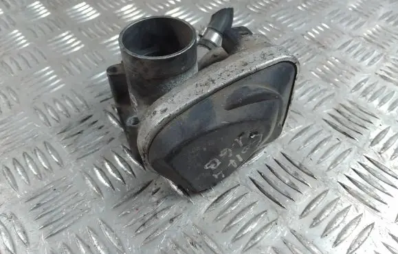 Volkswagen Golf IV Throttle valve