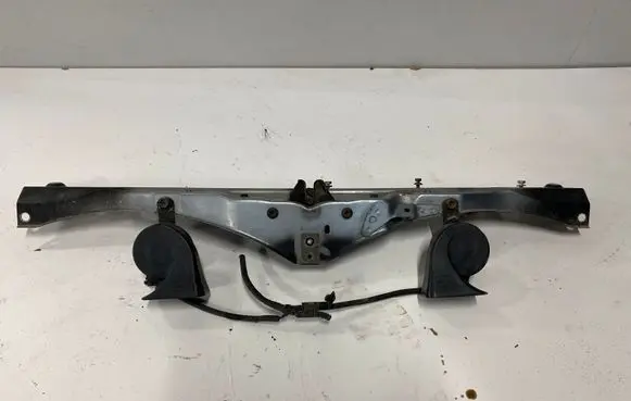 Lexus RX 330 - 350 - 400H Top upper radiator support slam panel