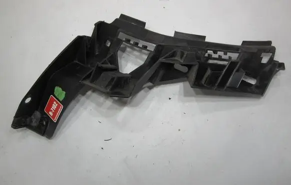 Volkswagen Golf Plus Rear bumper mounting bracket 5M0807394A