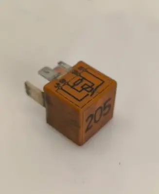 Audi A4 S4 B5 8D Other relay 443951253 899677 12V40A