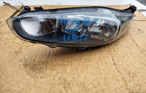 Ford Fiesta Headlight/headlamp