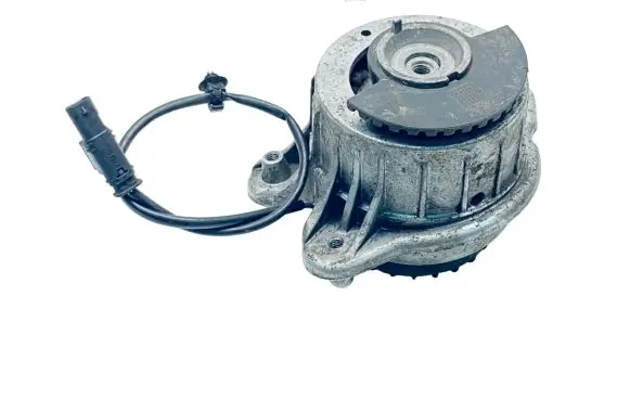 Mercedes-Benz S W222 Engine mount bracket A2222407617