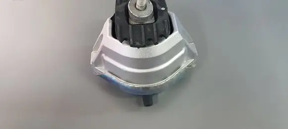 Engine mount bracket